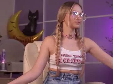 Check-out the world of girls and talk with our steaming hot slutz, bringing your desired characters to life with authentic apparel and cam streams.