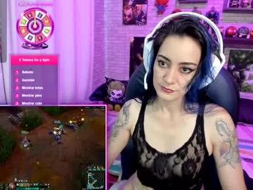 Check-out the world of girls and talk with our steaming hot slutz, bringing your desired characters to life with authentic apparel and cam streams.