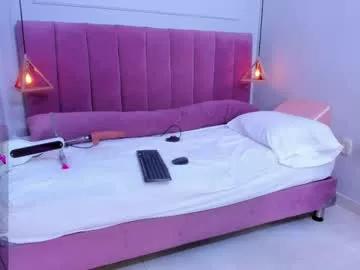 Check-out the world of girls and talk with our steaming hot slutz, bringing your desired characters to life with authentic apparel and cam streams.