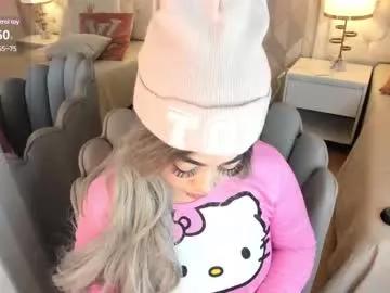 Check-out the world of girls and talk with our steaming hot slutz, bringing your desired characters to life with authentic apparel and cam streams.