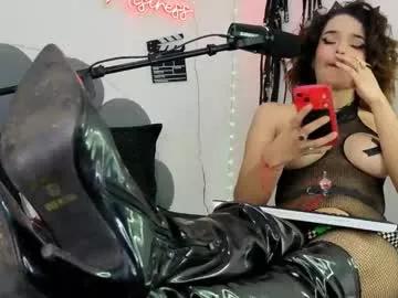 Check-out the world of girls and talk with our steaming hot slutz, bringing your desired characters to life with authentic apparel and cam streams.