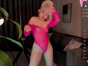 Check-out the world of girls and talk with our steaming hot slutz, bringing your desired characters to life with authentic apparel and cam streams.