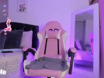 Check-out the world of girls and talk with our steaming hot slutz, bringing your desired characters to life with authentic apparel and cam streams.