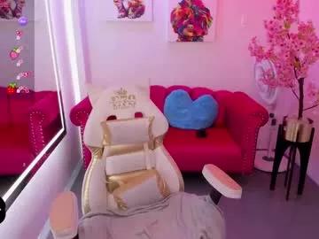 Check-out the world of girls and talk with our steaming hot slutz, bringing your desired characters to life with authentic apparel and cam streams.