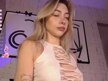 Check-out the world of girls and talk with our steaming hot slutz, bringing your desired characters to life with authentic apparel and cam streams.