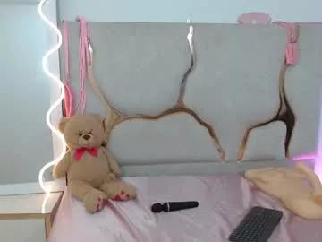 Check-out the world of girls and talk with our steaming hot slutz, bringing your desired characters to life with authentic apparel and cam streams.