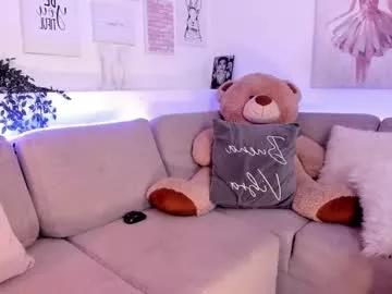 Check-out the world of girls and talk with our steaming hot slutz, bringing your desired characters to life with authentic apparel and cam streams.