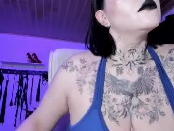 Check-out the world of girls and talk with our steaming hot slutz, bringing your desired characters to life with authentic apparel and cam streams.