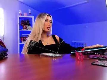 Check-out the world of girls and talk with our steaming hot slutz, bringing your desired characters to life with authentic apparel and cam streams.