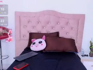 Check-out the world of girls and talk with our steaming hot slutz, bringing your desired characters to life with authentic apparel and cam streams.