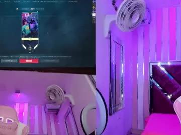 Check-out the world of girls and talk with our steaming hot slutz, bringing your desired characters to life with authentic apparel and cam streams.