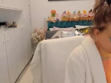Check-out the world of girls and talk with our steaming hot slutz, bringing your desired characters to life with authentic apparel and cam streams.