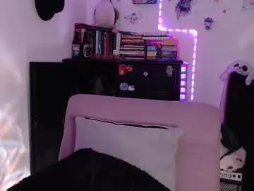 Check-out the world of girls and talk with our steaming hot slutz, bringing your desired characters to life with authentic apparel and cam streams.