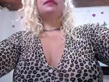 Check-out the world of girls and talk with our steaming hot slutz, bringing your desired characters to life with authentic apparel and cam streams.