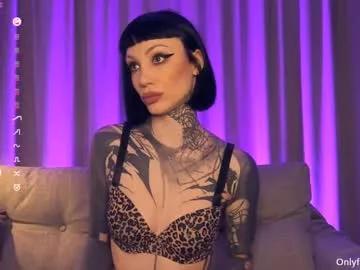 Check-out the world of girls and talk with our steaming hot slutz, bringing your desired characters to life with authentic apparel and cam streams.