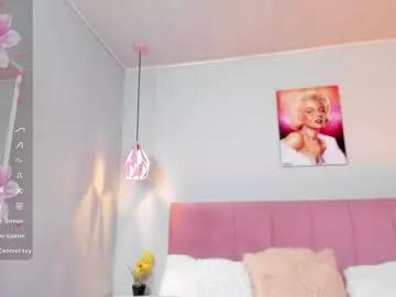 Check-out the world of girls and talk with our steaming hot slutz, bringing your desired characters to life with authentic apparel and cam streams.