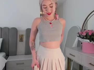 Check-out the world of girls and talk with our steaming hot slutz, bringing your desired characters to life with authentic apparel and cam streams.