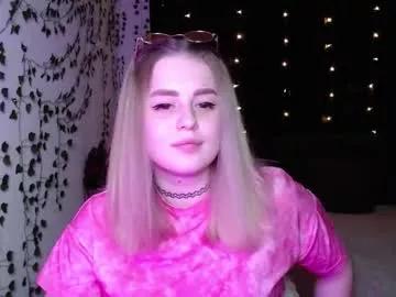 Check-out the world of girls and talk with our steaming hot slutz, bringing your desired characters to life with authentic apparel and cam streams.