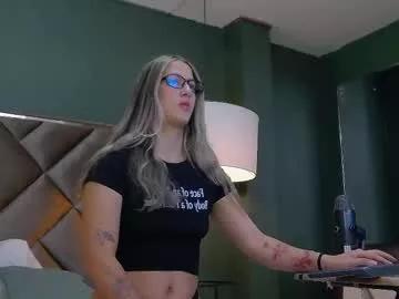 Check-out the world of girls and talk with our steaming hot slutz, bringing your desired characters to life with authentic apparel and cam streams.