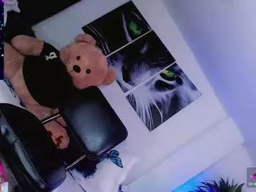 Check-out the world of girls and talk with our steaming hot slutz, bringing your desired characters to life with authentic apparel and cam streams.