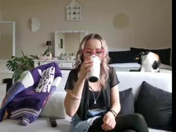 Check-out the world of girls and talk with our steaming hot slutz, bringing your desired characters to life with authentic apparel and cam streams.