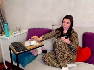 Check-out the world of girls and talk with our steaming hot slutz, bringing your desired characters to life with authentic apparel and cam streams.