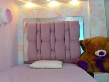 Check-out the world of girls and talk with our steaming hot slutz, bringing your desired characters to life with authentic apparel and cam streams.