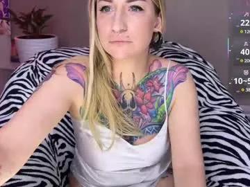 Check-out the world of girls and talk with our steaming hot slutz, bringing your desired characters to life with authentic apparel and cam streams.