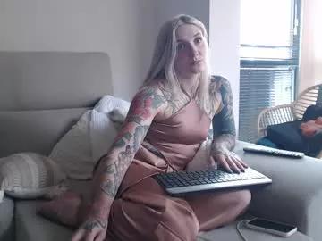 Check-out the world of girls and talk with our steaming hot slutz, bringing your desired characters to life with authentic apparel and cam streams.