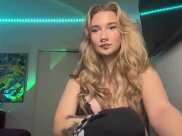 Spur your fetishes: Get dirty and flatter these gorgeous girls hosts, who will reward you with wild apparel and vibrating toys.