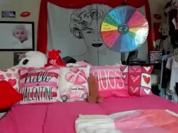 Check-out the world of girls and talk with our steaming hot slutz, bringing your desired characters to life with authentic apparel and cam streams.