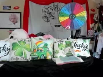 Check-out the world of girls and talk with our steaming hot slutz, bringing your desired characters to life with authentic apparel and cam streams.