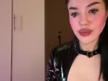 Check-out the world of girls and talk with our steaming hot slutz, bringing your desired characters to life with authentic apparel and cam streams.