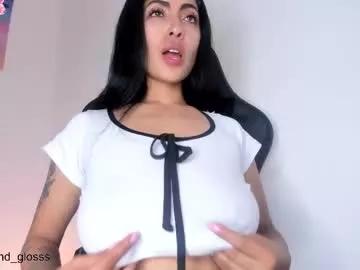 Check-out the world of girls and talk with our steaming hot slutz, bringing your desired characters to life with authentic apparel and cam streams.
