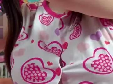 Check-out the world of girls and talk with our steaming hot slutz, bringing your desired characters to life with authentic apparel and cam streams.