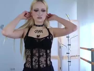 Check-out the world of girls and talk with our steaming hot slutz, bringing your desired characters to life with authentic apparel and cam streams.