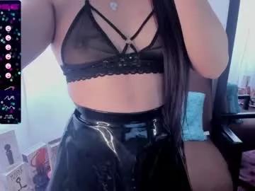 Check-out the world of girls and talk with our steaming hot slutz, bringing your desired characters to life with authentic apparel and cam streams.