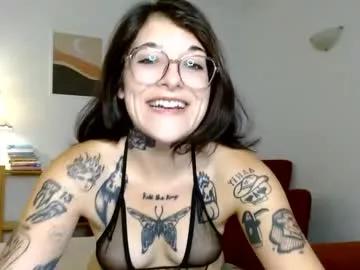 Check-out the world of girls and talk with our steaming hot slutz, bringing your desired characters to life with authentic apparel and cam streams.