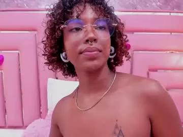 Check-out the world of girls and talk with our steaming hot slutz, bringing your desired characters to life with authentic apparel and cam streams.