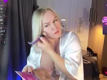 Check-out the world of girls and talk with our steaming hot slutz, bringing your desired characters to life with authentic apparel and cam streams.