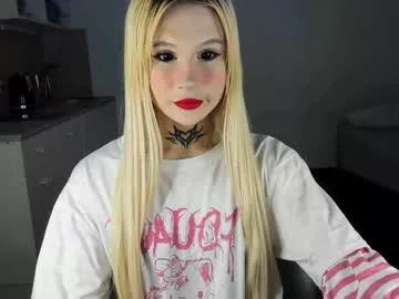 Check-out the world of girls and talk with our steaming hot slutz, bringing your desired characters to life with authentic apparel and cam streams.