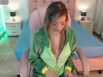 Check-out the world of girls and talk with our steaming hot slutz, bringing your desired characters to life with authentic apparel and cam streams.