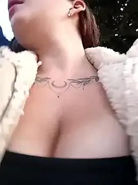 _Isabella--01 from StripChat is Freechat