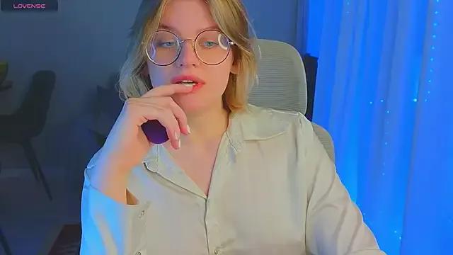 Check-out the world of girls and talk with our steaming hot slutz, bringing your desired characters to life with authentic apparel and cam streams.
