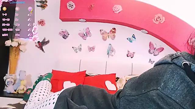 _magic_smile_11 from StripChat is Freechat