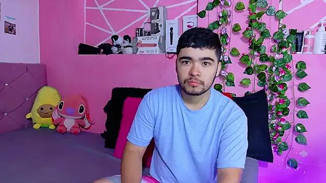 _mia_and_mike_ from StripChat is Freechat