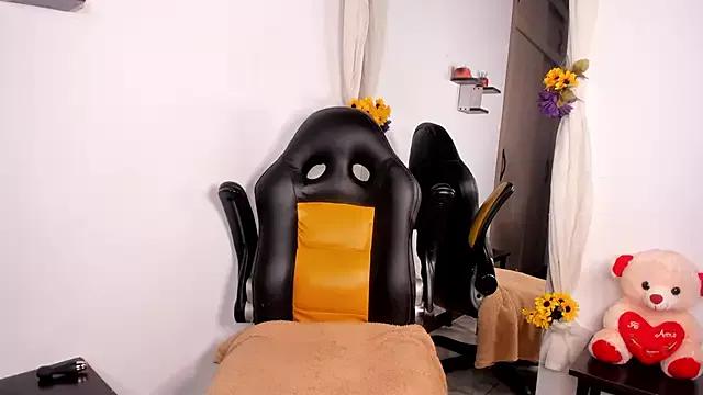 Check-out the world of girls and talk with our steaming hot slutz, bringing your desired characters to life with authentic apparel and cam streams.