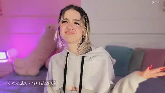 _Tammara_ from StripChat is Freechat