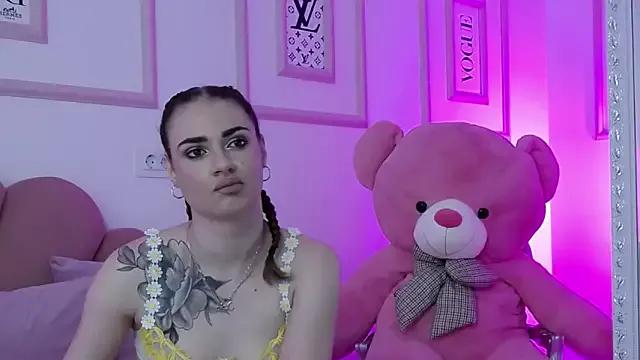 Check-out the world of girls and talk with our steaming hot slutz, bringing your desired characters to life with authentic apparel and cam streams.