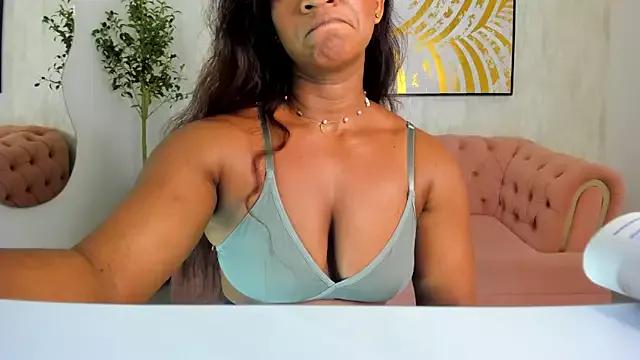 Abby_mont from StripChat is Freechat